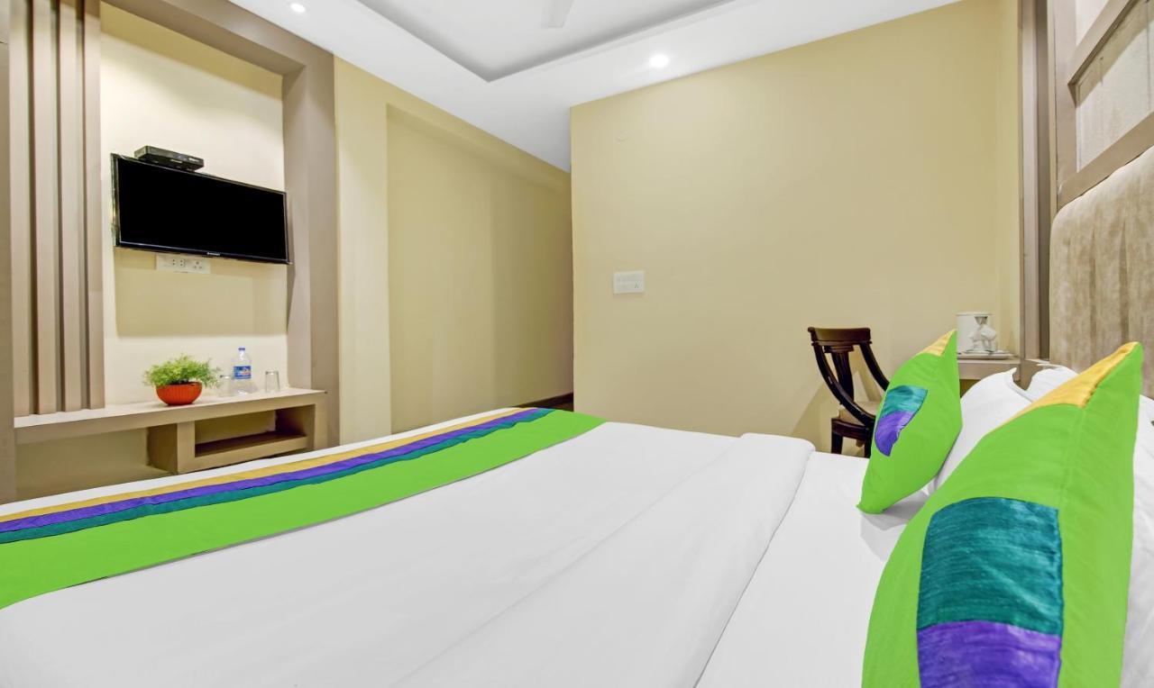 Itsy Hotels Amrita Raghunath Bazaar Jammu Exterior foto